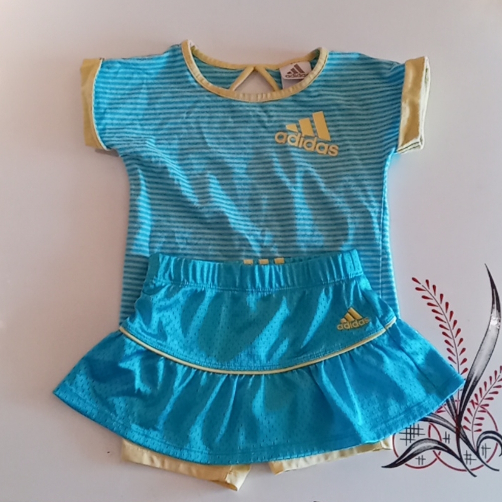 Adidas tennis set